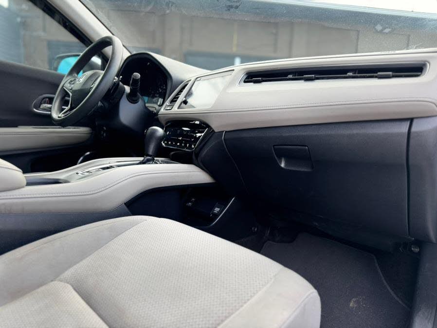 Vehicle view 19