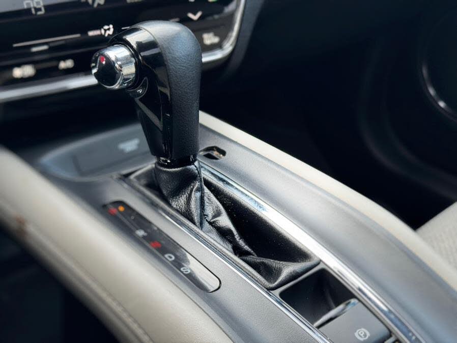 Vehicle view 32