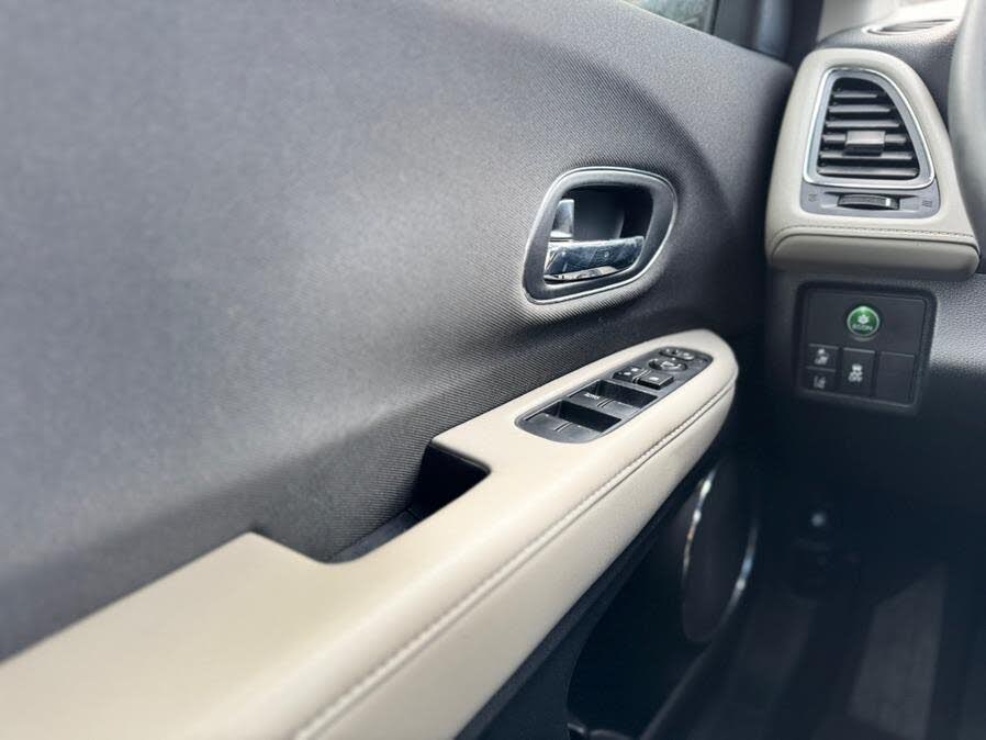 Vehicle view 35