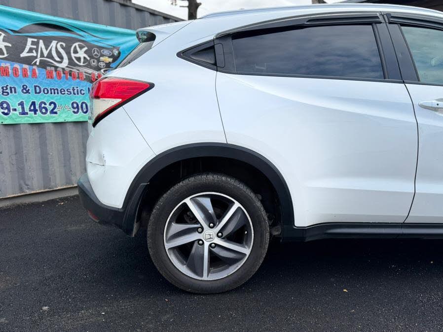 Vehicle view 7