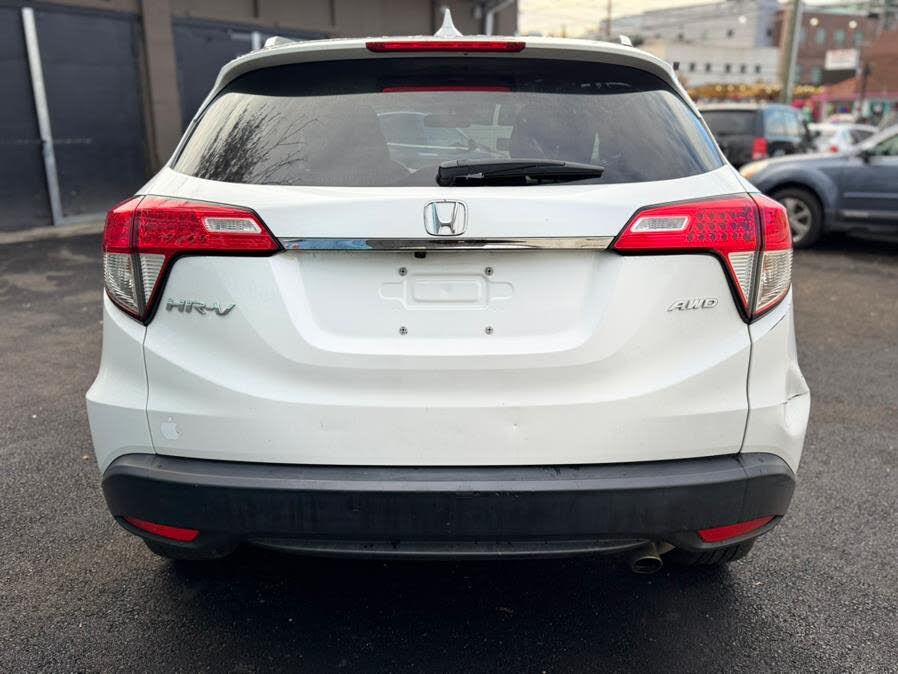 Vehicle view 9