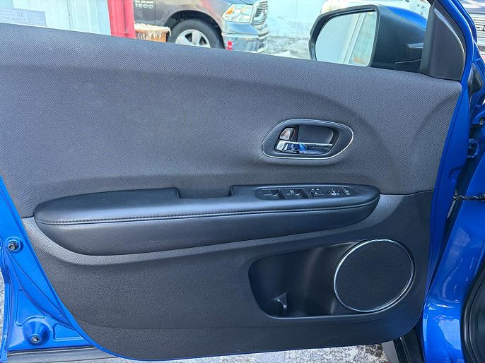 Vehicle view 11