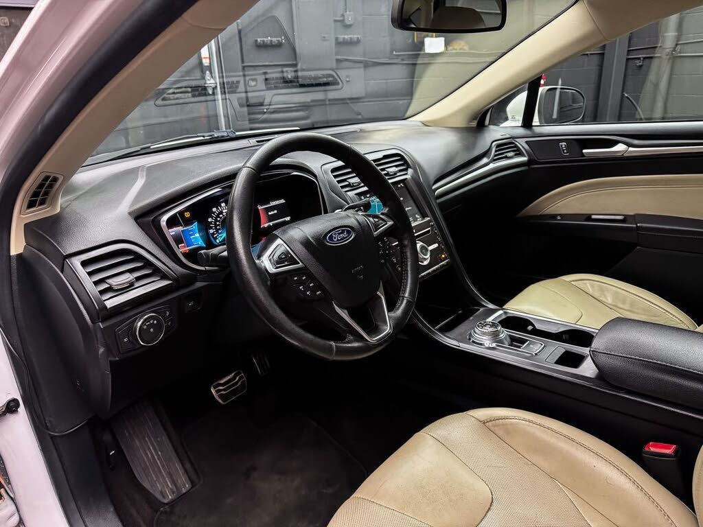 Vehicle view 19
