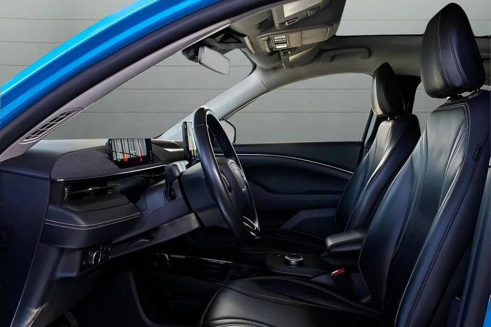 Vehicle view 23