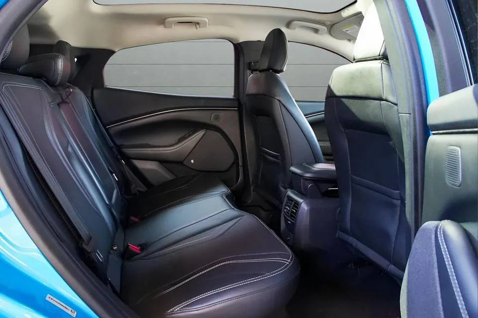Vehicle view 45