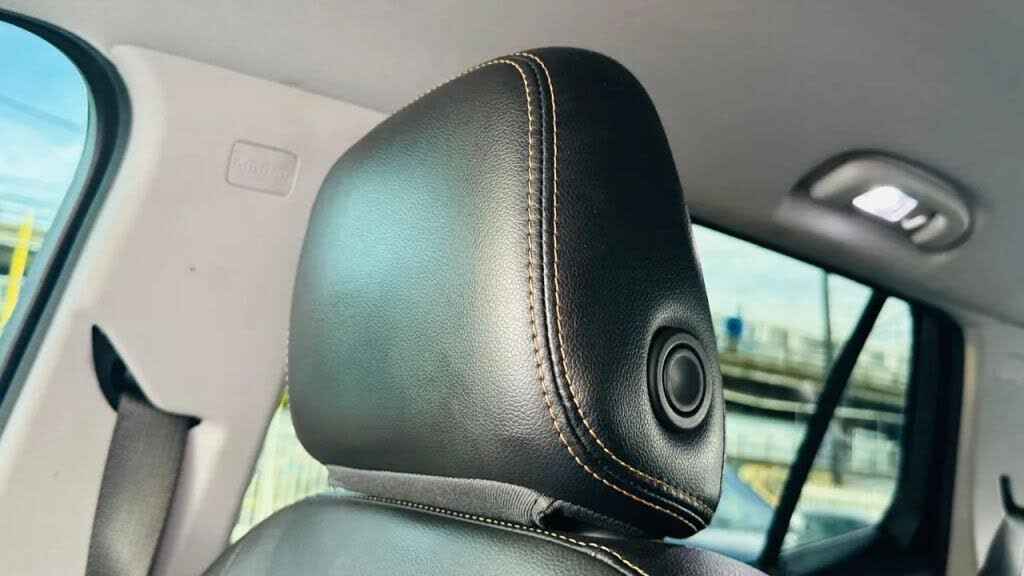 Vehicle view 17