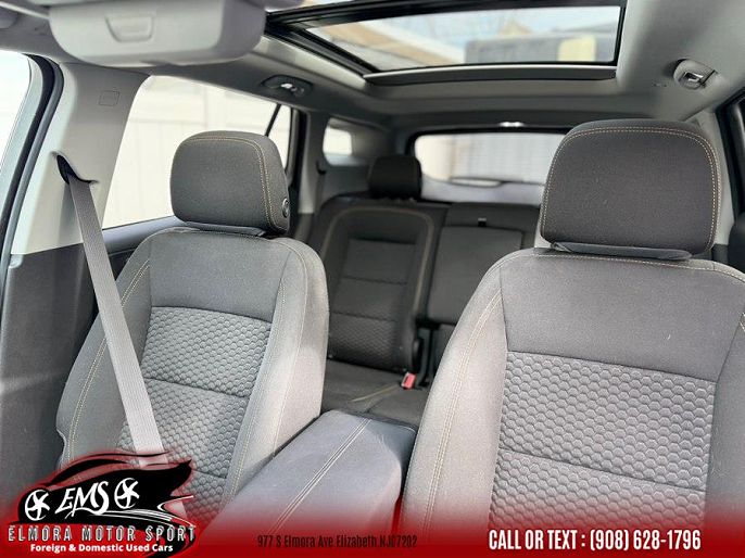 Vehicle view 23
