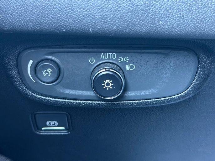 Vehicle view 19