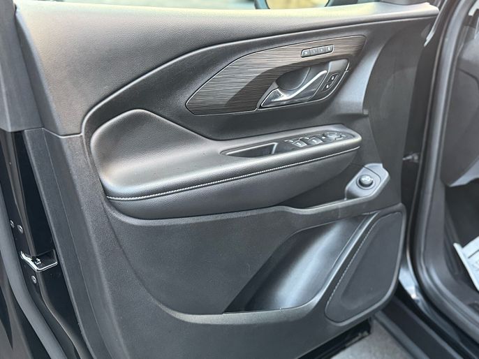 Vehicle view 25