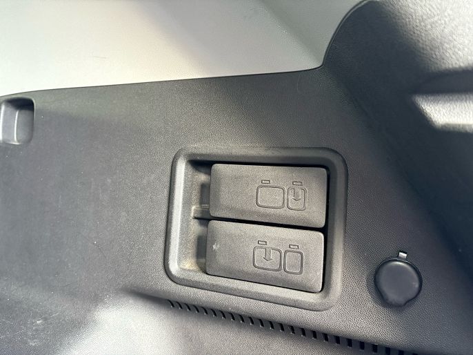 Vehicle view 34