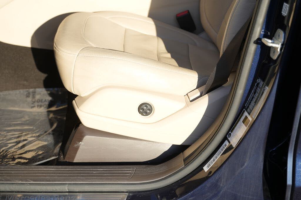 Vehicle view 18