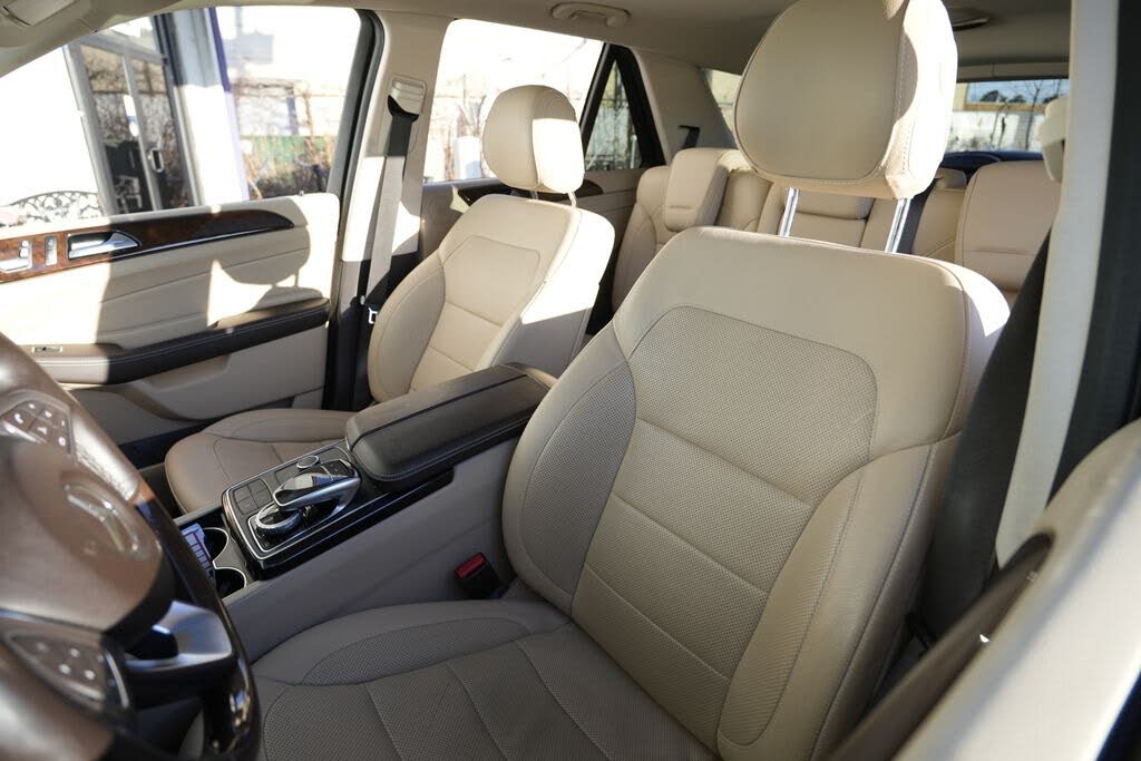 Vehicle view 24