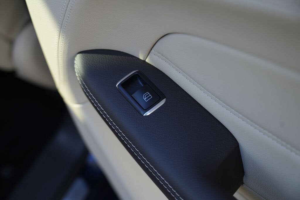 Vehicle view 33