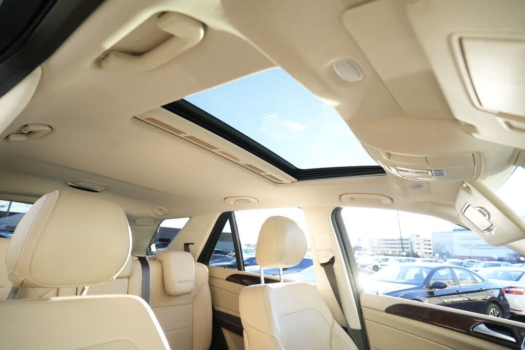 Vehicle view 35