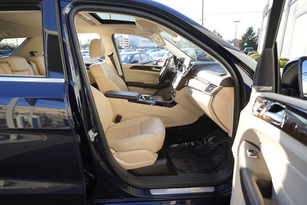Vehicle view 36