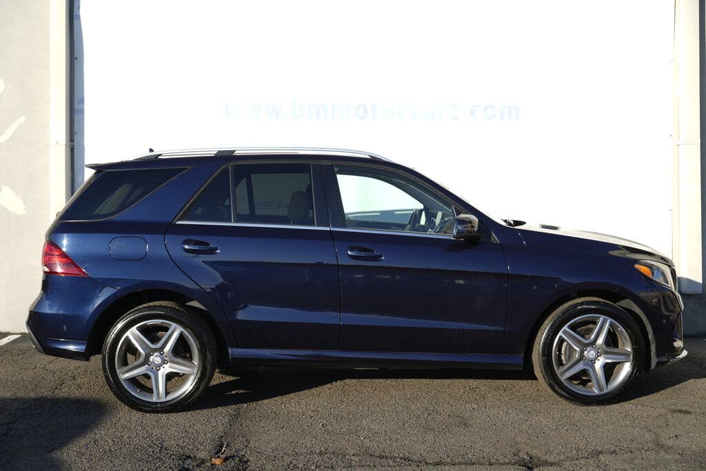 Vehicle view 7