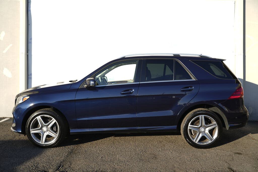 Vehicle view 8