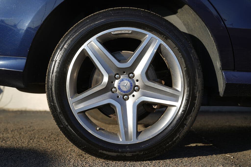 Vehicle view 9