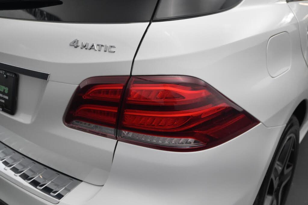 Vehicle view 16