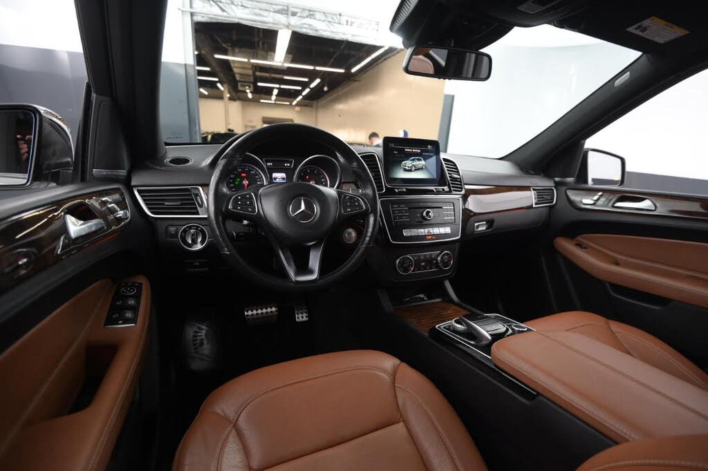 Vehicle view 28