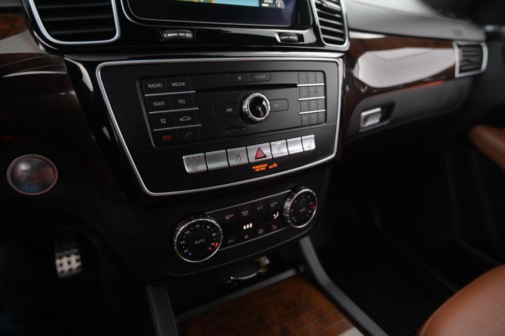 Vehicle view 33