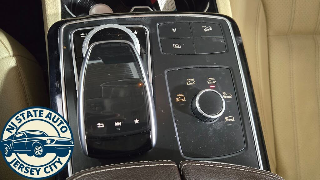 Vehicle view 19
