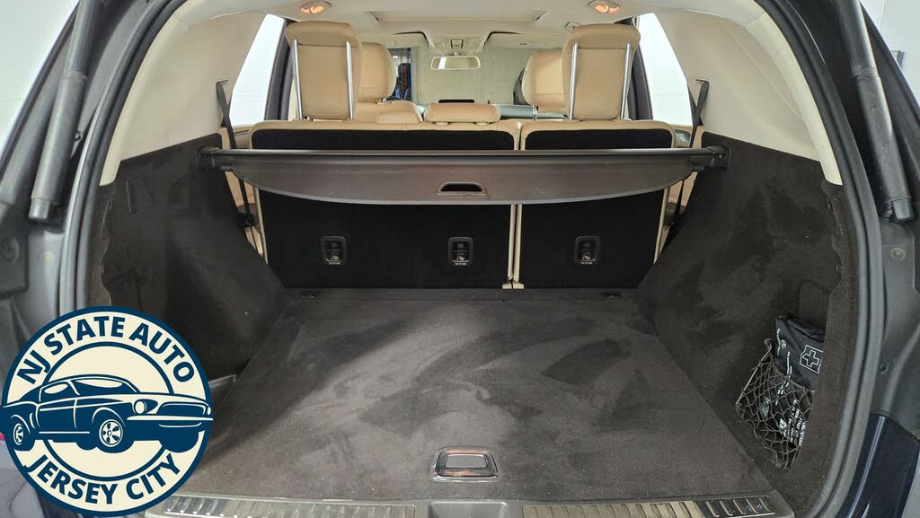 Vehicle view 33