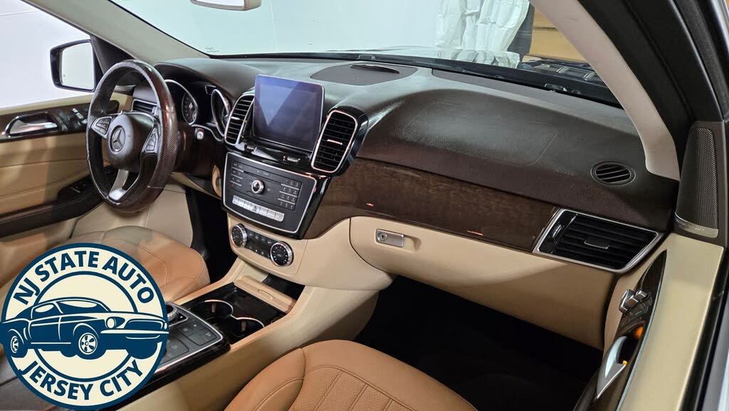 Vehicle view 35