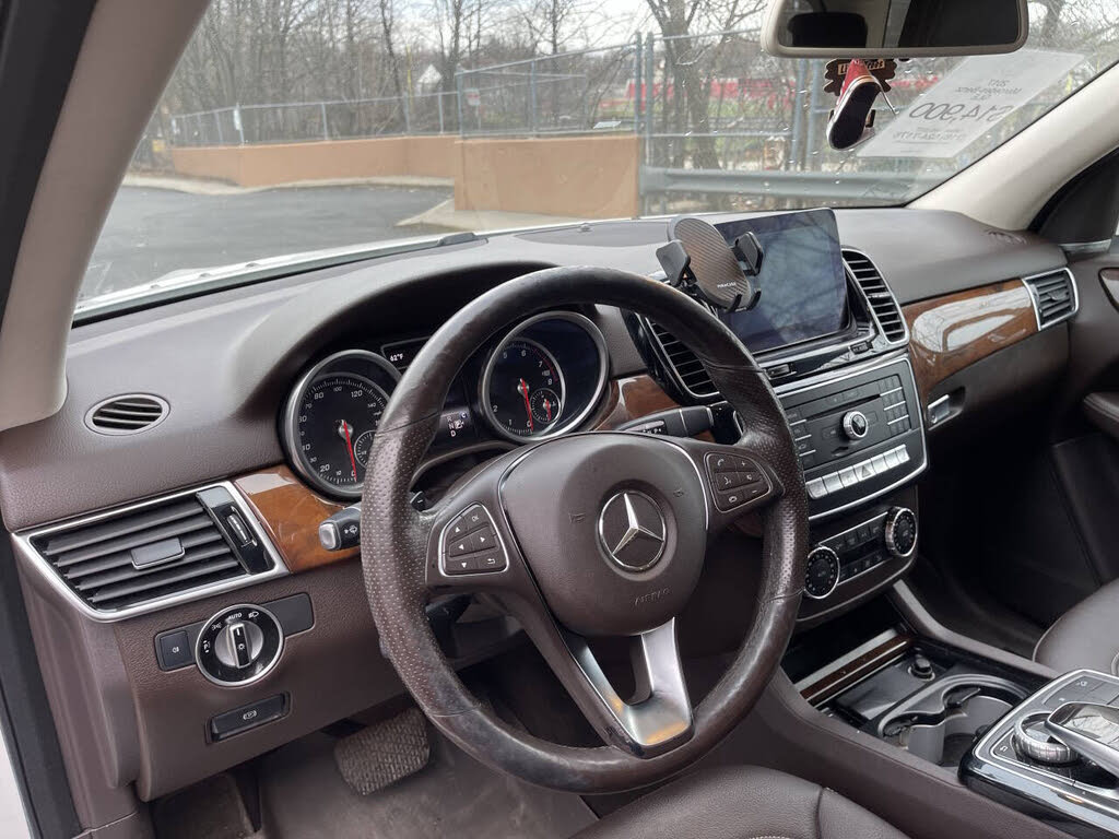 Vehicle view 17