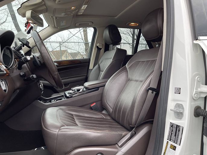 Vehicle view 27