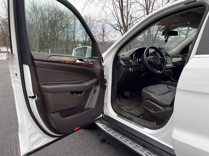 Vehicle view 28
