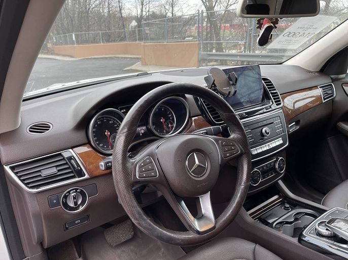 Vehicle view 37