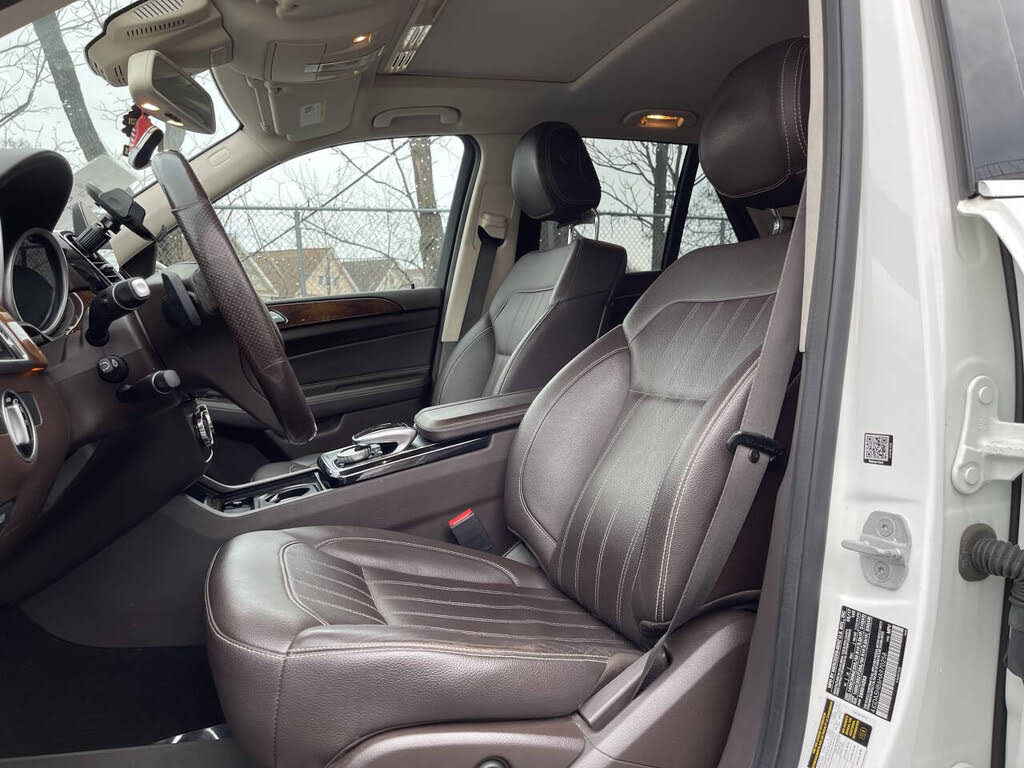 Vehicle view 7