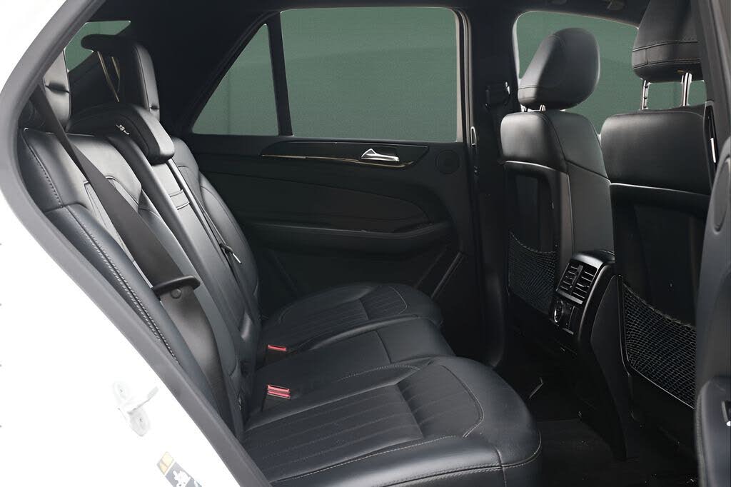 Vehicle view 13