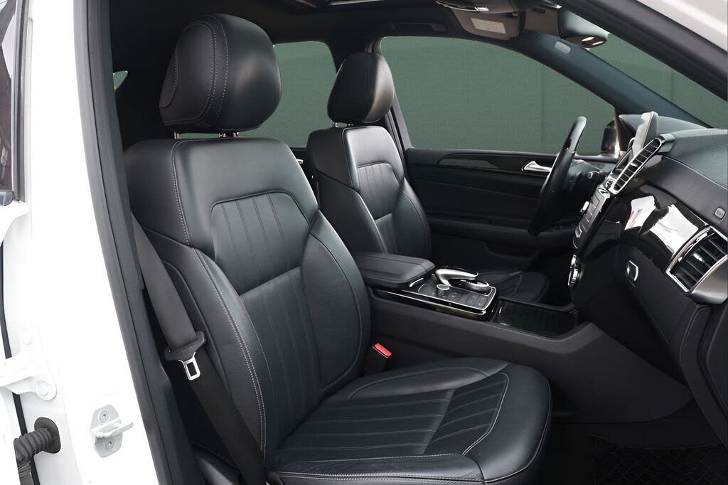 Vehicle view 15