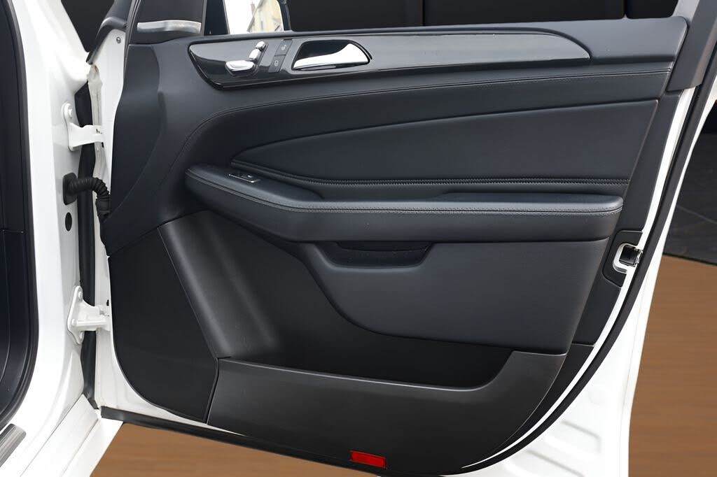 Vehicle view 17