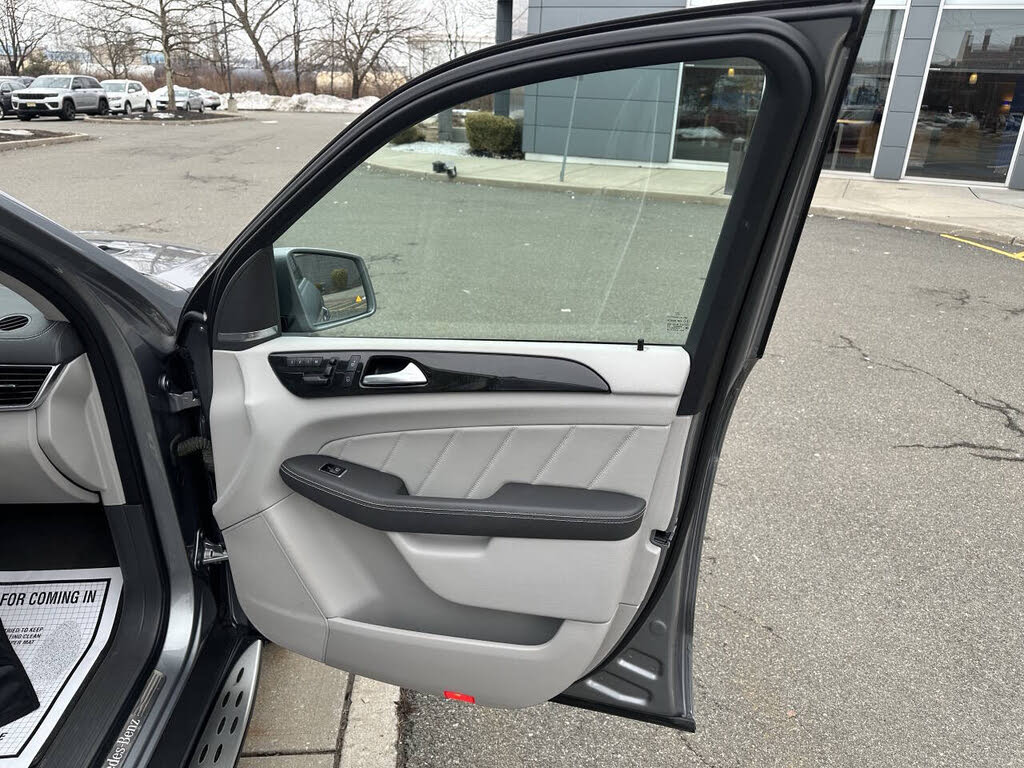 Vehicle view 26