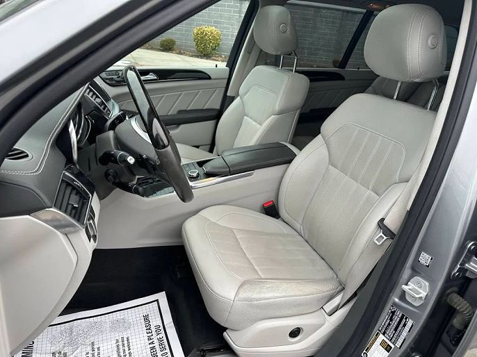 Vehicle view 59