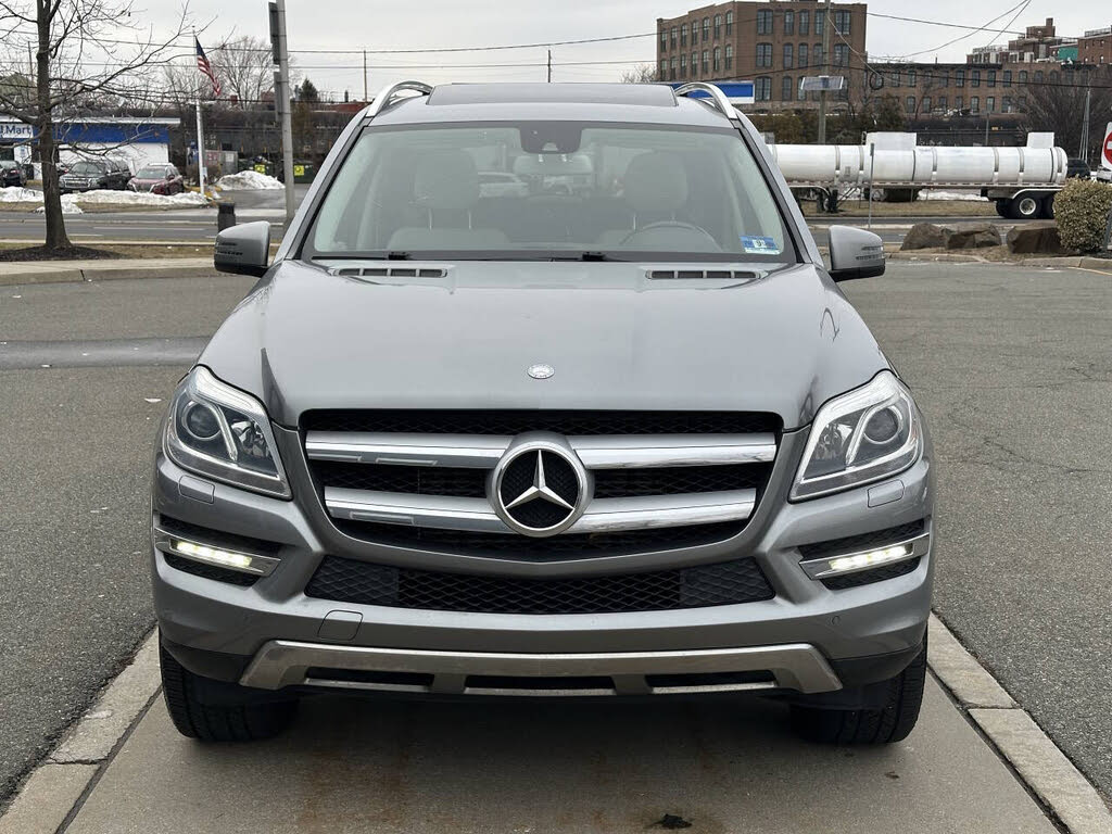 Vehicle view 7