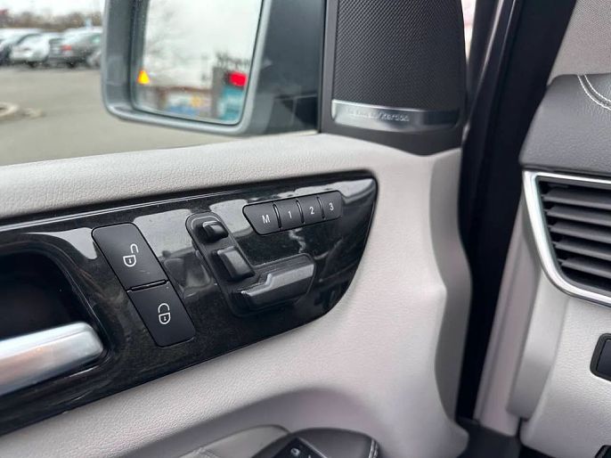 Vehicle view 87
