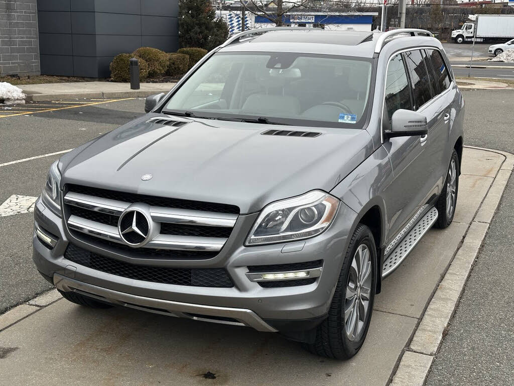 Vehicle view 9