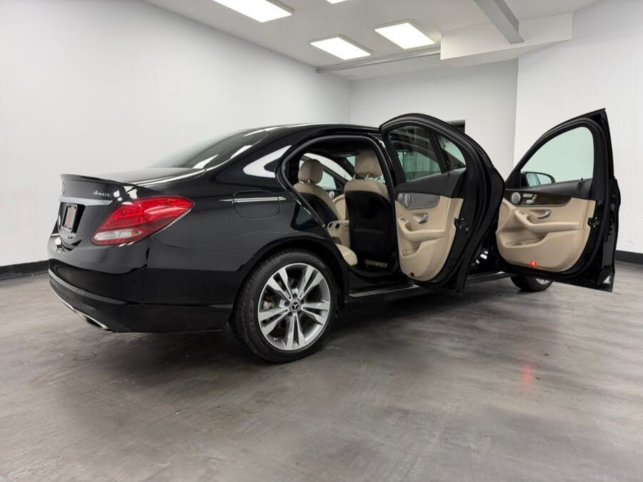 Vehicle view 29