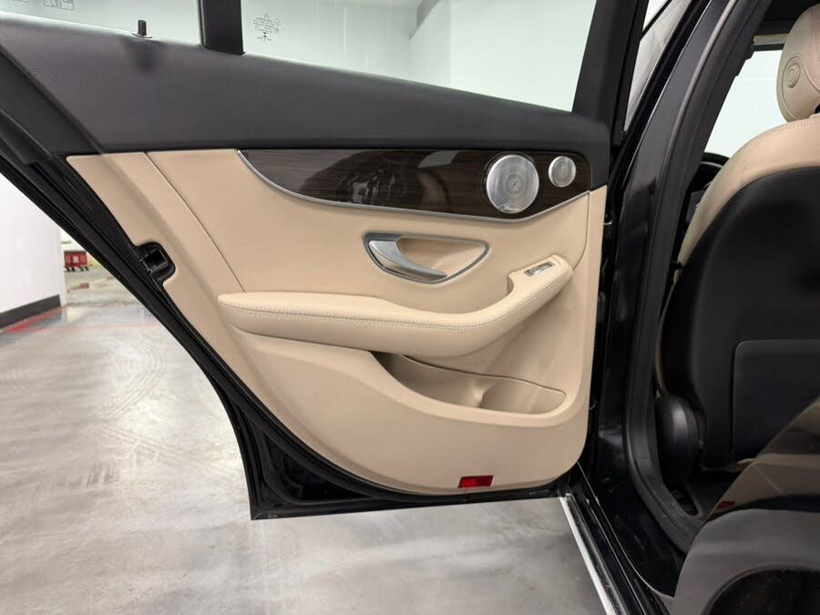 Vehicle view 34