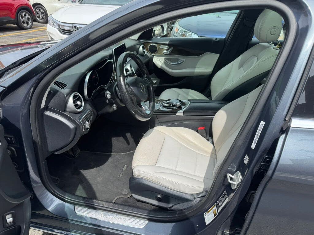 Vehicle view 25