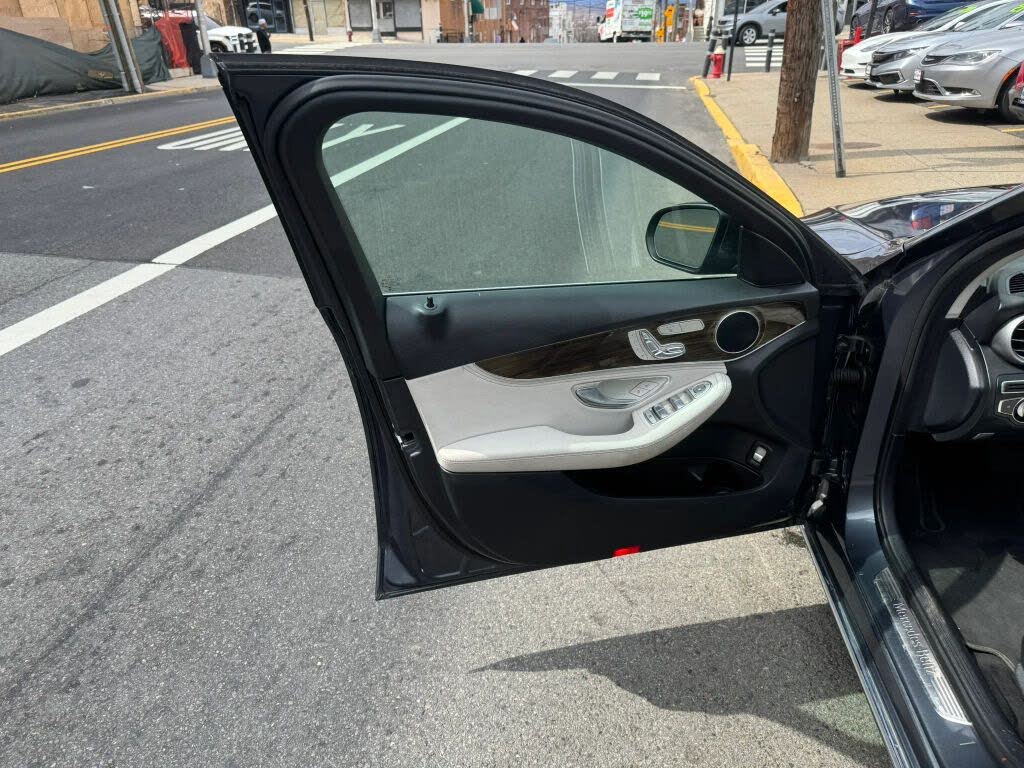 Vehicle view 27