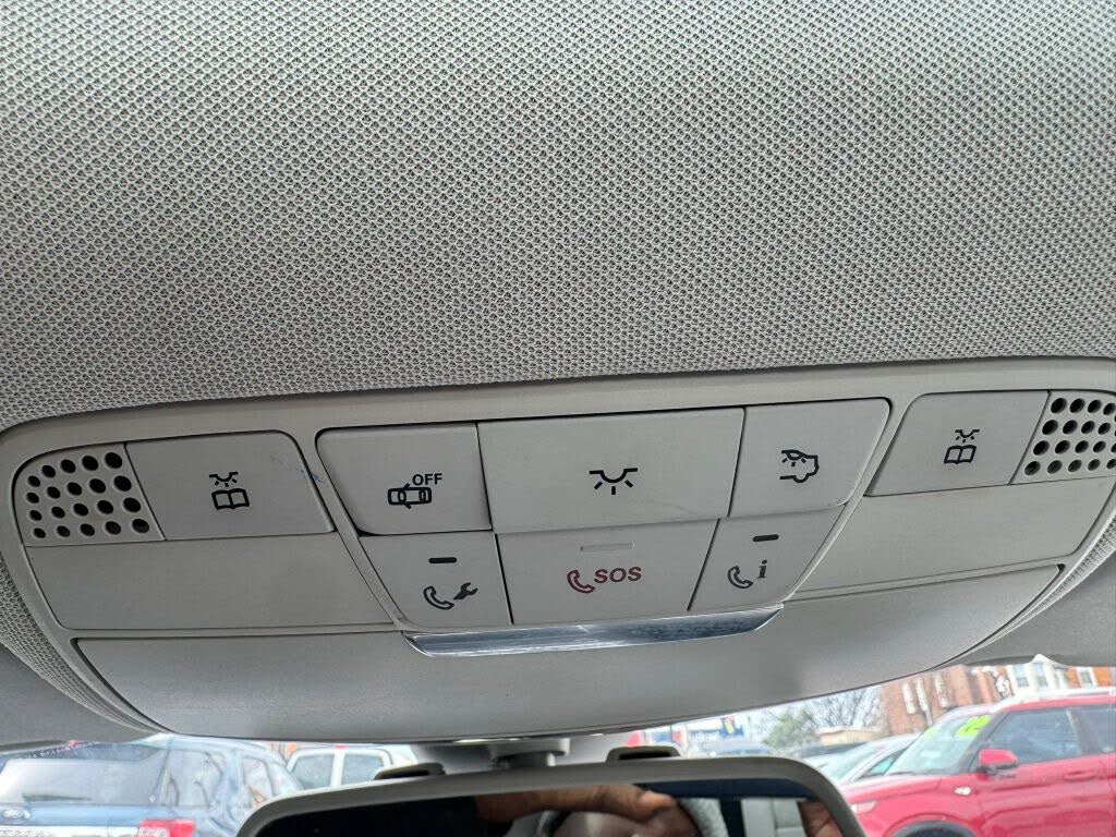 Vehicle view 34
