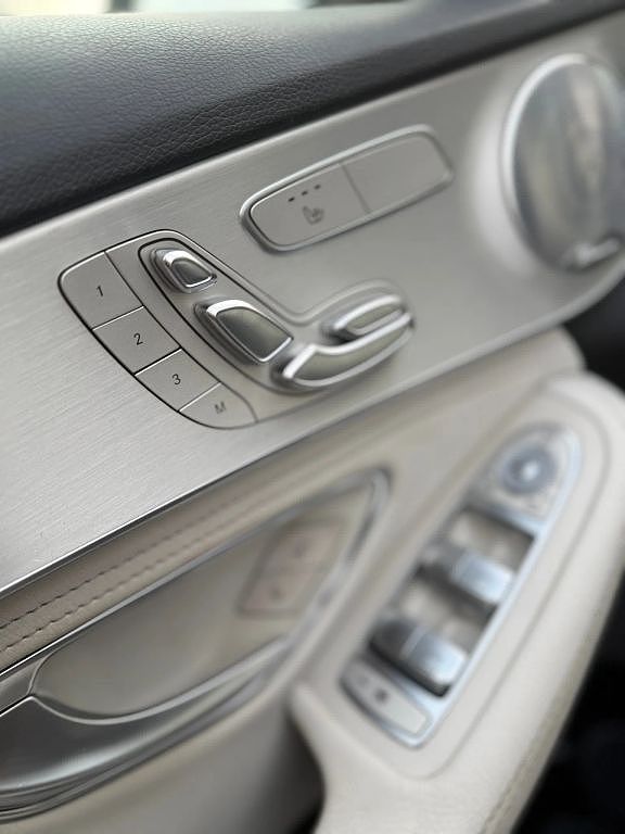 Vehicle view 10