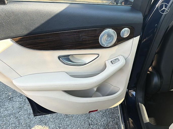 Vehicle view 29