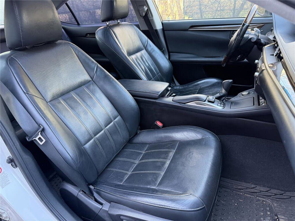 Vehicle view 24