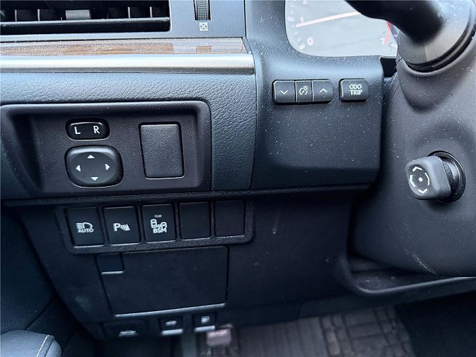 Vehicle view 34